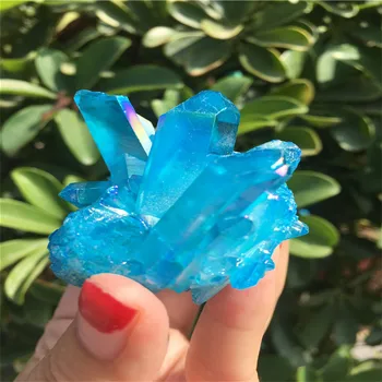 73g Gamtos aišku, mėlyna kvarco kristalo taško gydymo retųjų mineralų