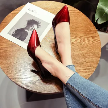 Gradiento spalvos lakinės odos moteriški batai 2019 m. pavasario ir vasaros naujų nurodė seklių burną seksualus stiletto kulniukai, darbo batai