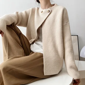 Rudens pradžioje iki 2020 m., naujosios korėjos retro džemperis cardigan yra laisvi ir tingus, megztinis, striukė
